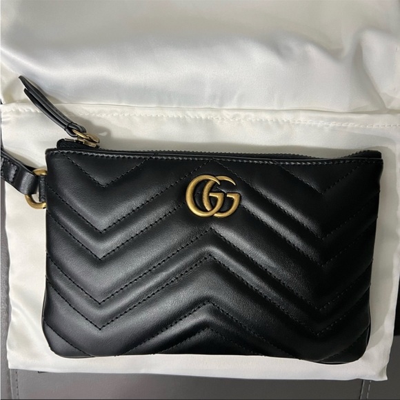 Gucci Handbags - AUTHENTIC 1000% Gucci Marmont Matelasse Leather Wristlet